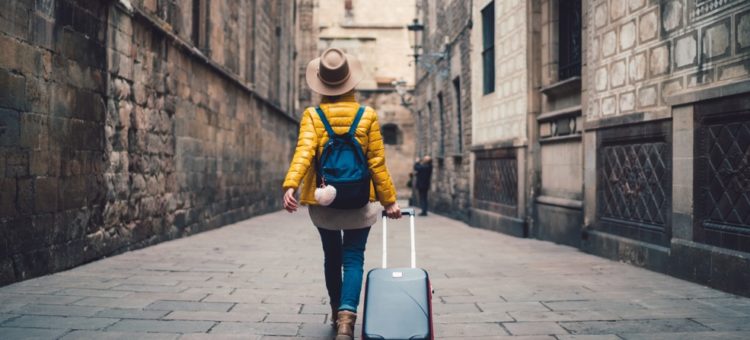 Précautions à prendre quand vous voyagez seul